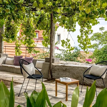 Flores Garden Ντουμπρόβνικ