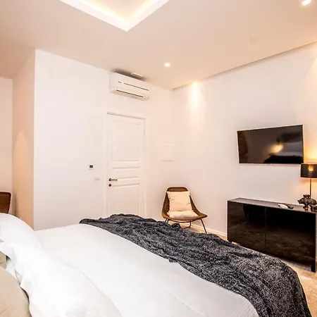 Flores Garden Apartment