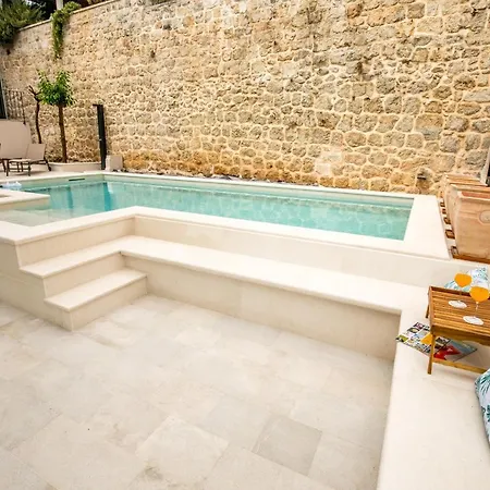 Flores Garden Apartment *